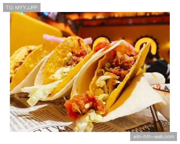 拉莫斯训练完顺手拎走健身房的蛋白粉当夜宵